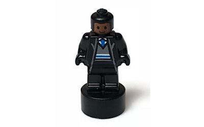 LEGO Harry Potter Ravenclaw Student Statuette / Trophy #3, Black Hair, Reddish Brown Face (90398pb035-used)
