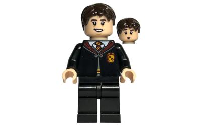 LEGO Harry Potter Neville Longbottom - Gryffindor Robe Clasped (hp398)