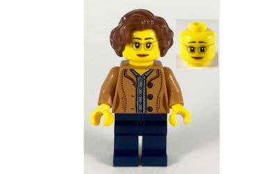 LEGO City Woman - Reddish Brown Hair, Glasses (twn384)